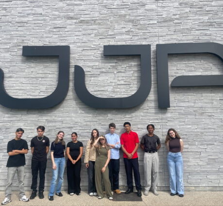 10th-Grade Internship: An Immersion into the World of JJA Careers